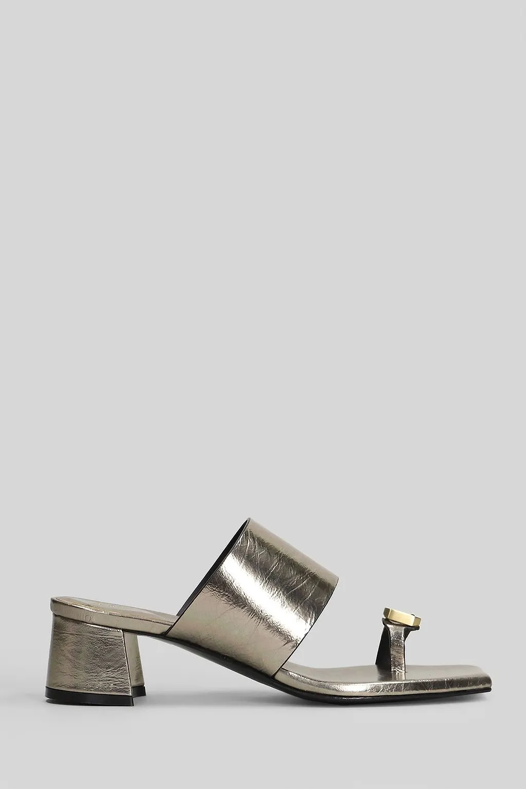 Donnarì Square-Toe Slip-On Sandals
