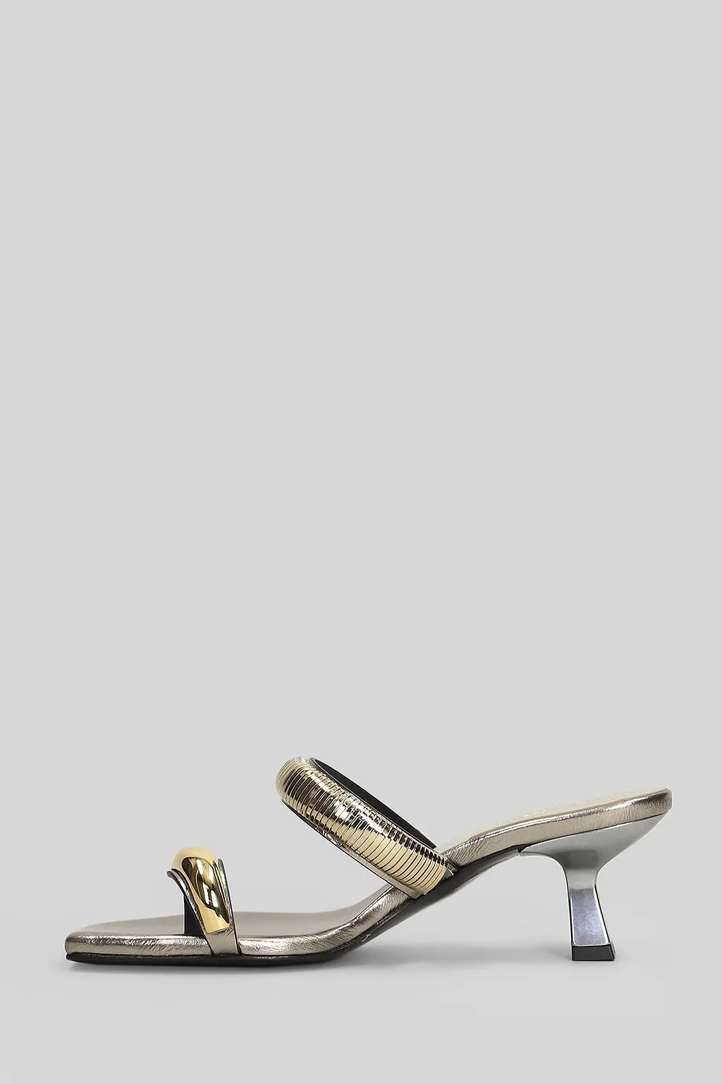 Donnarì Toe-Ring Square Toe Sandals