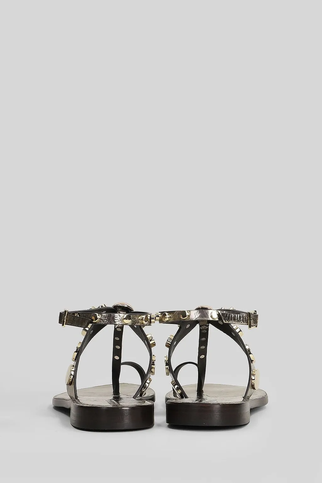 Donnarì Stud-Embellished Buckled Sandals