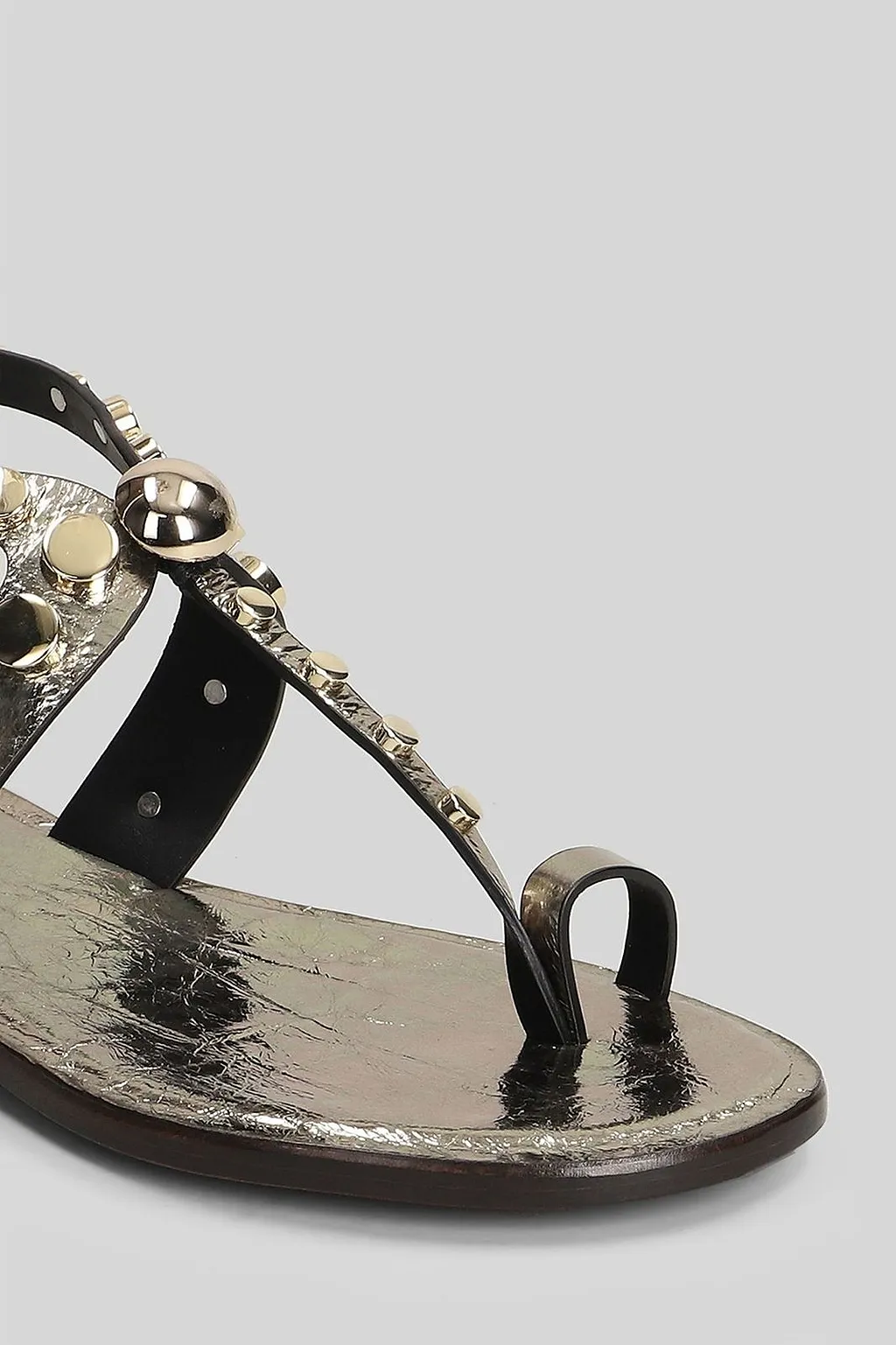 Donnarì Stud-Embellished Buckled Sandals