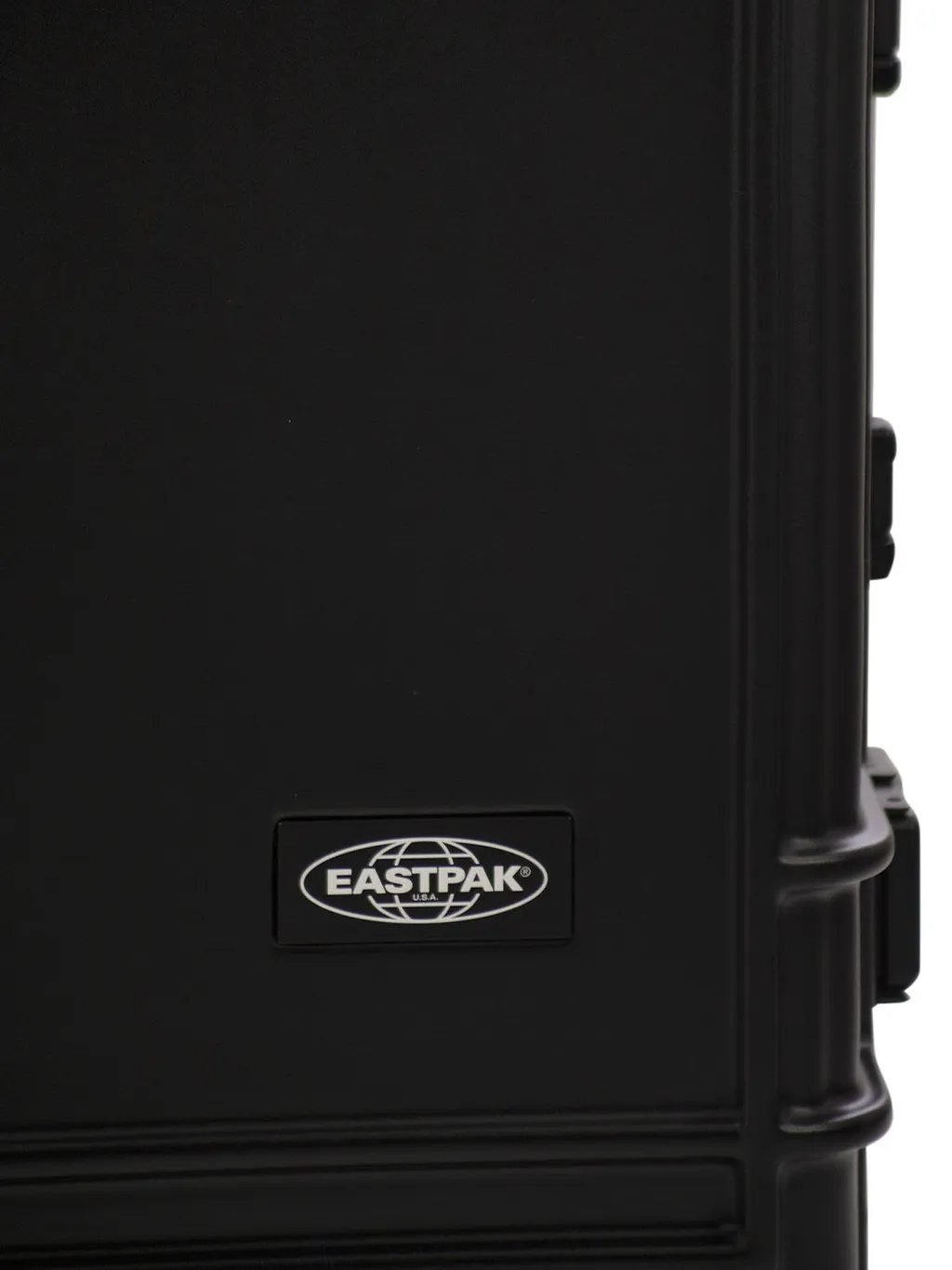 Resistr Medium Luggage Case
