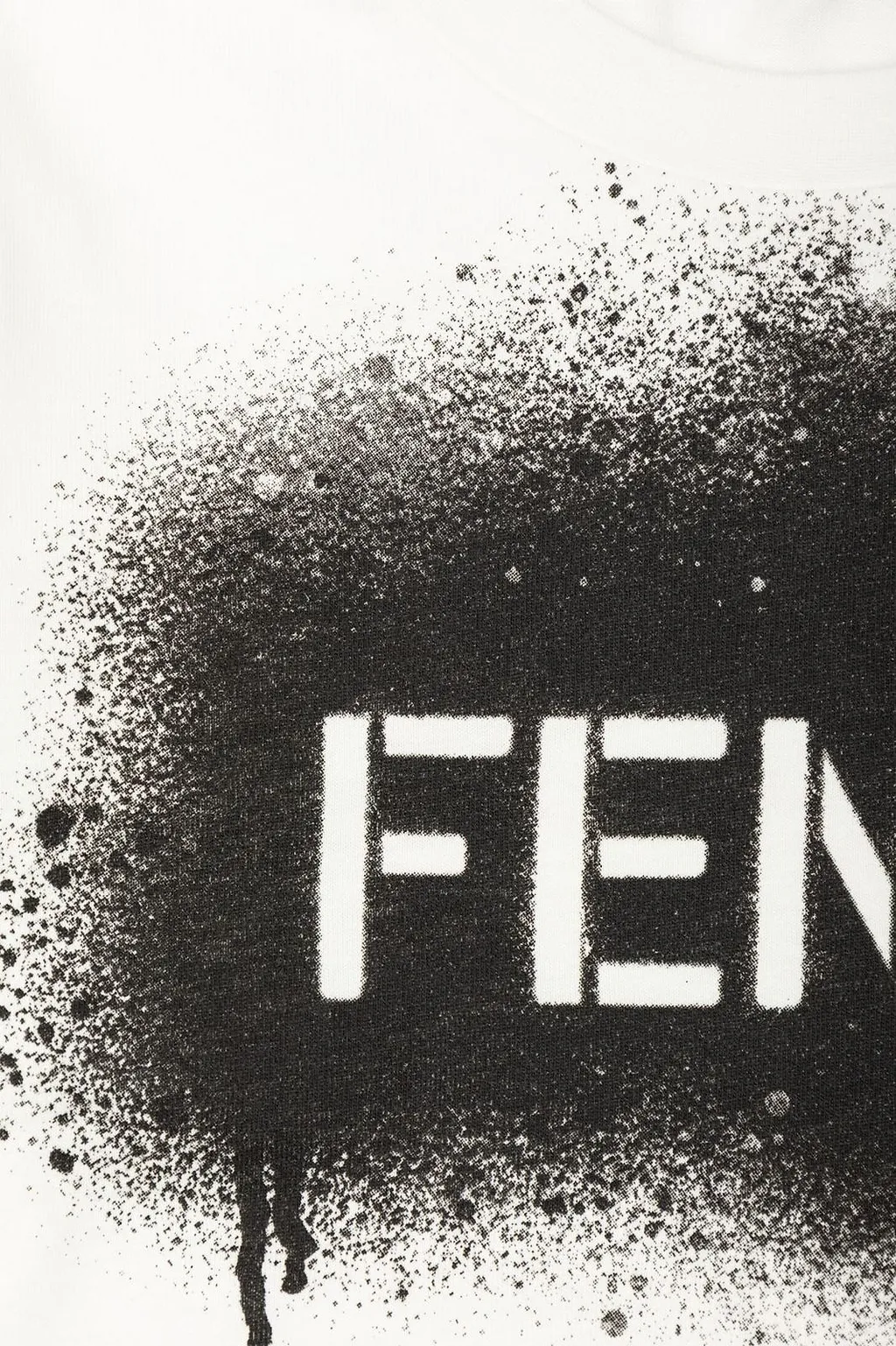 Fendi Kids Spray Logo Long Sleeved T-Shirt