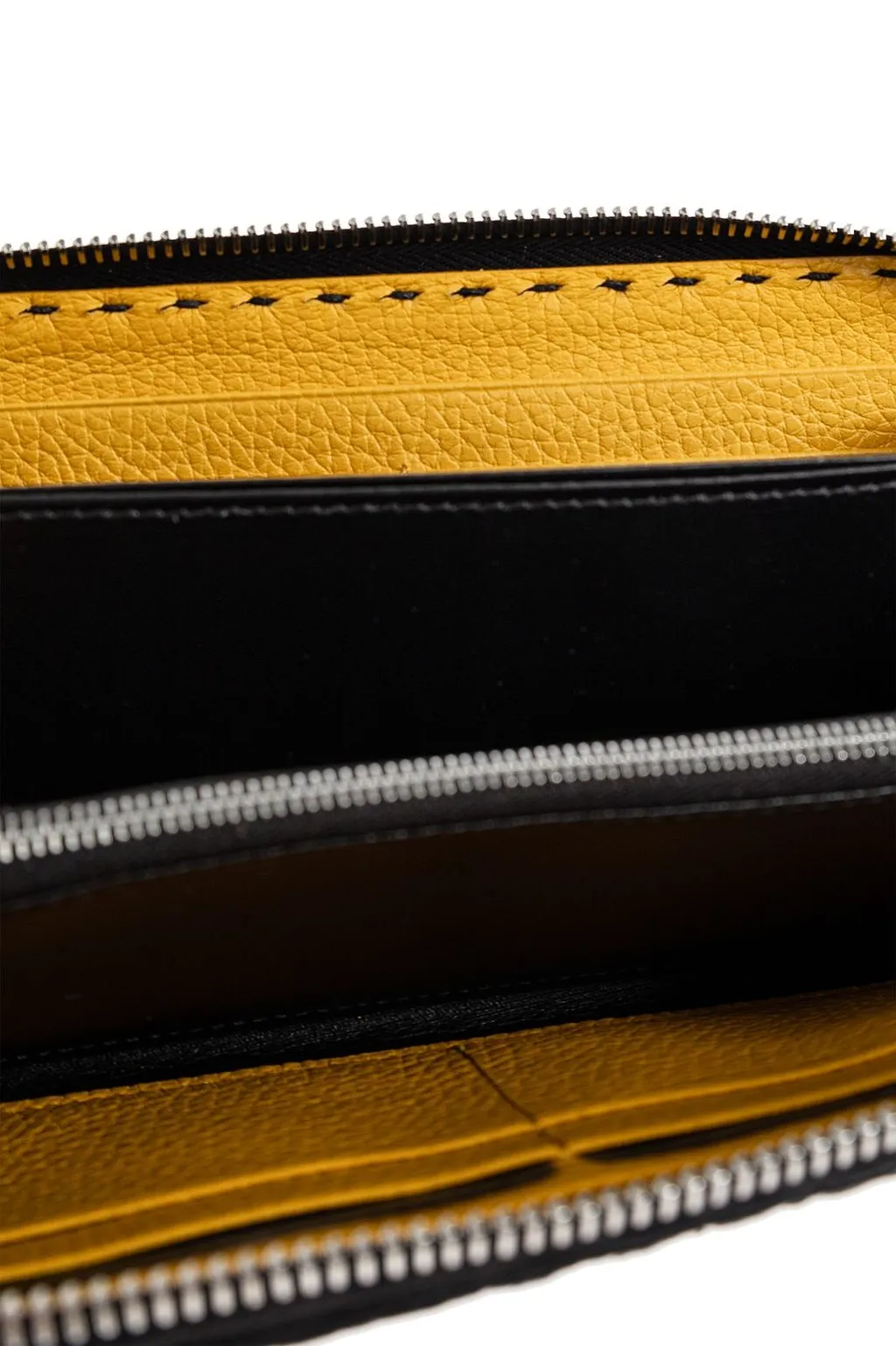 Zipper-Around Selleria Wallet