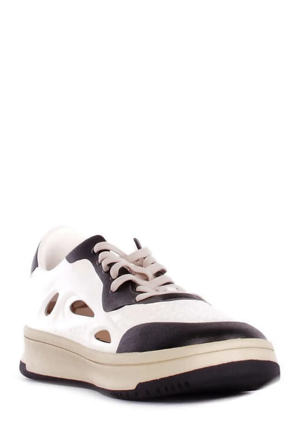 Foamers Logo Embossed Sneakers