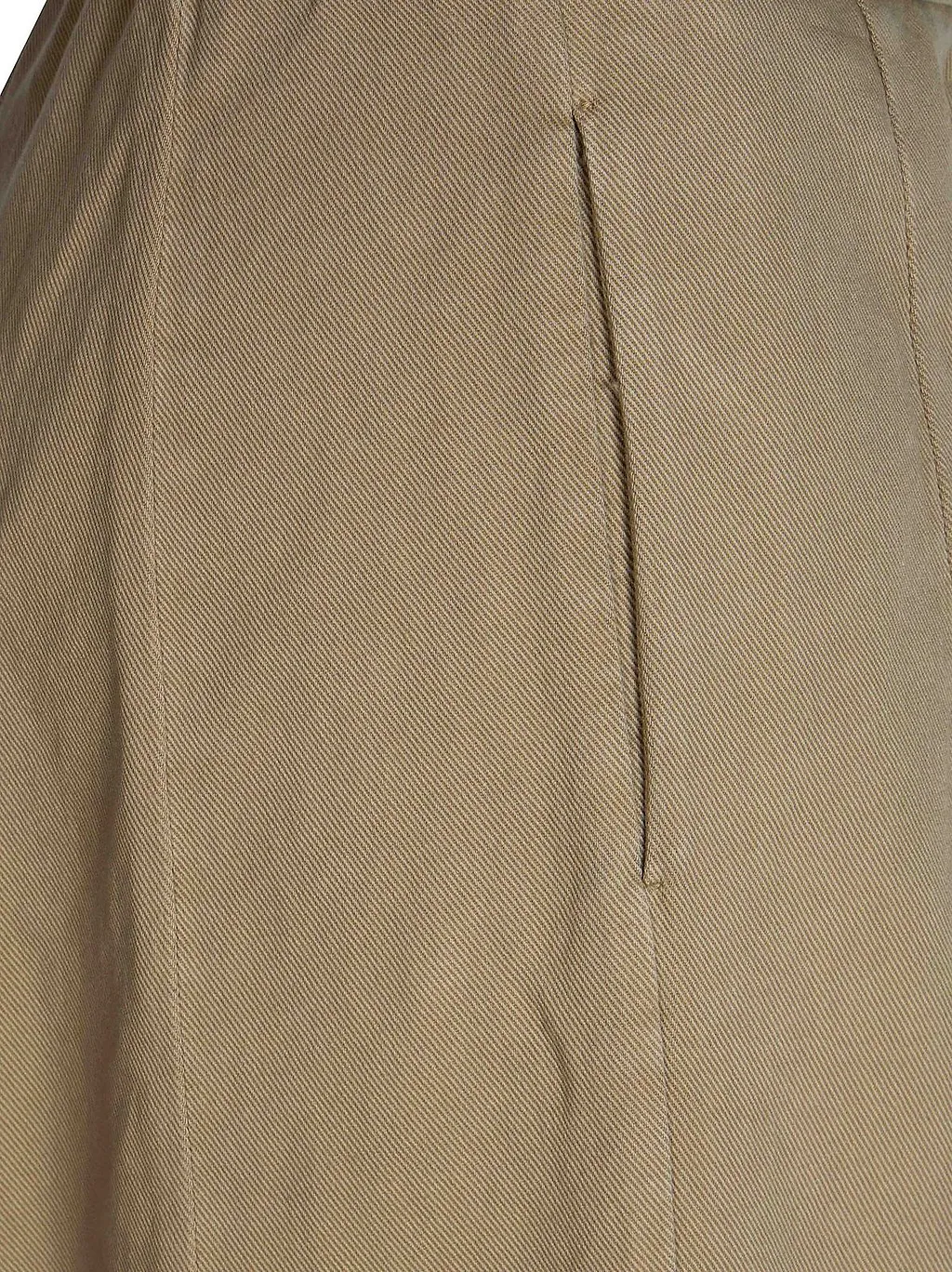 Pleated Wide-Leg Pants