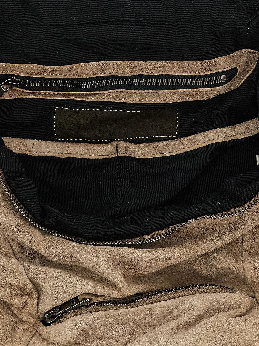 Giorgio Brato Logo Engraved Zipped Backpack