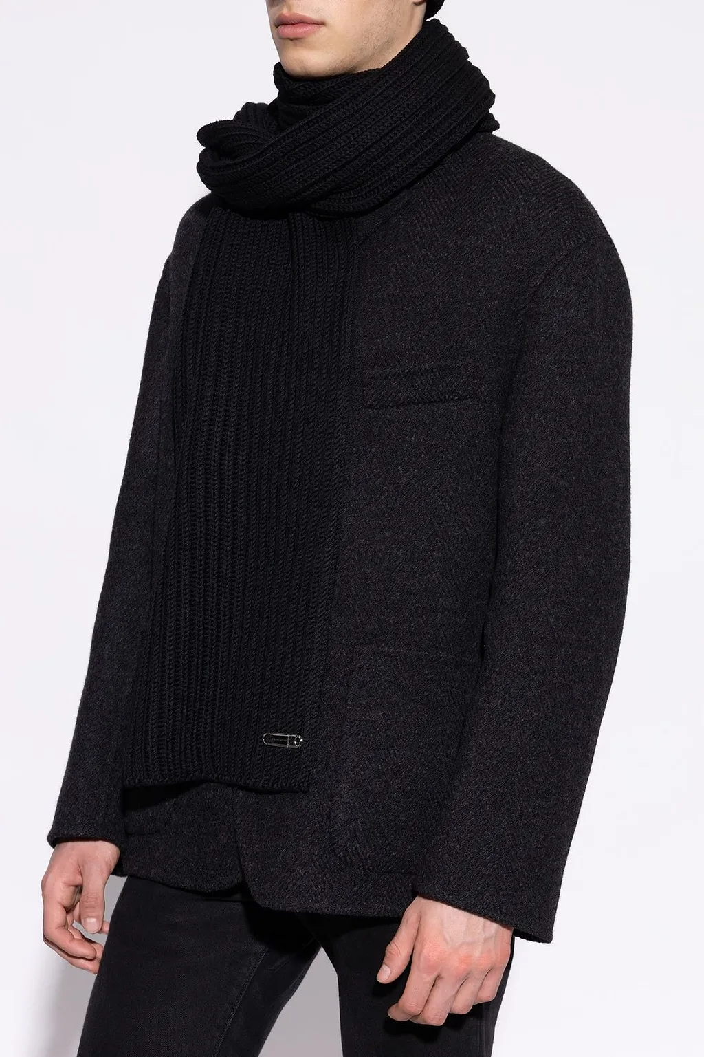 Ribbed Pin-Detail Scarf
