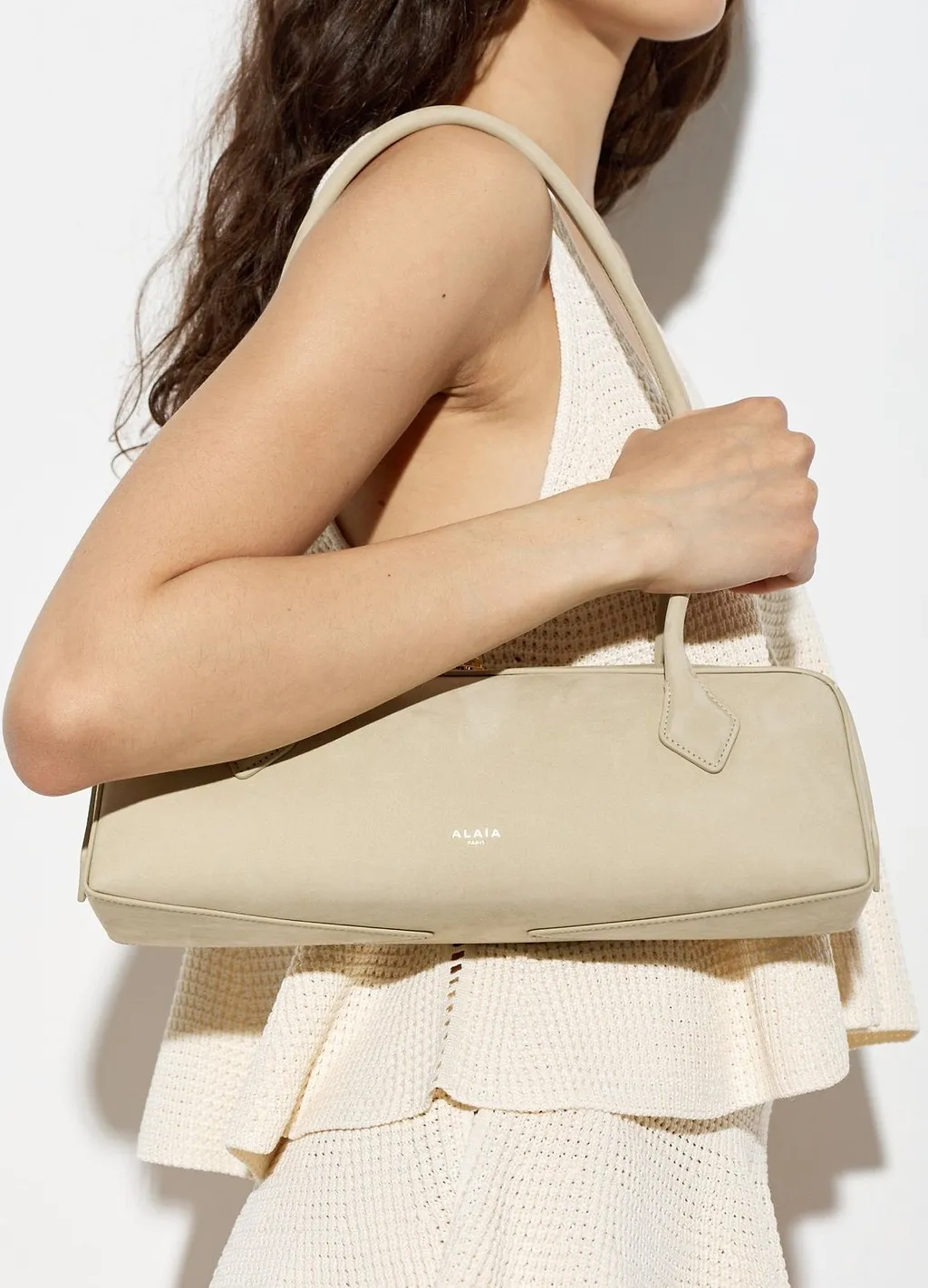 AlaÏA Le Teckel Medium Shoulder Bag