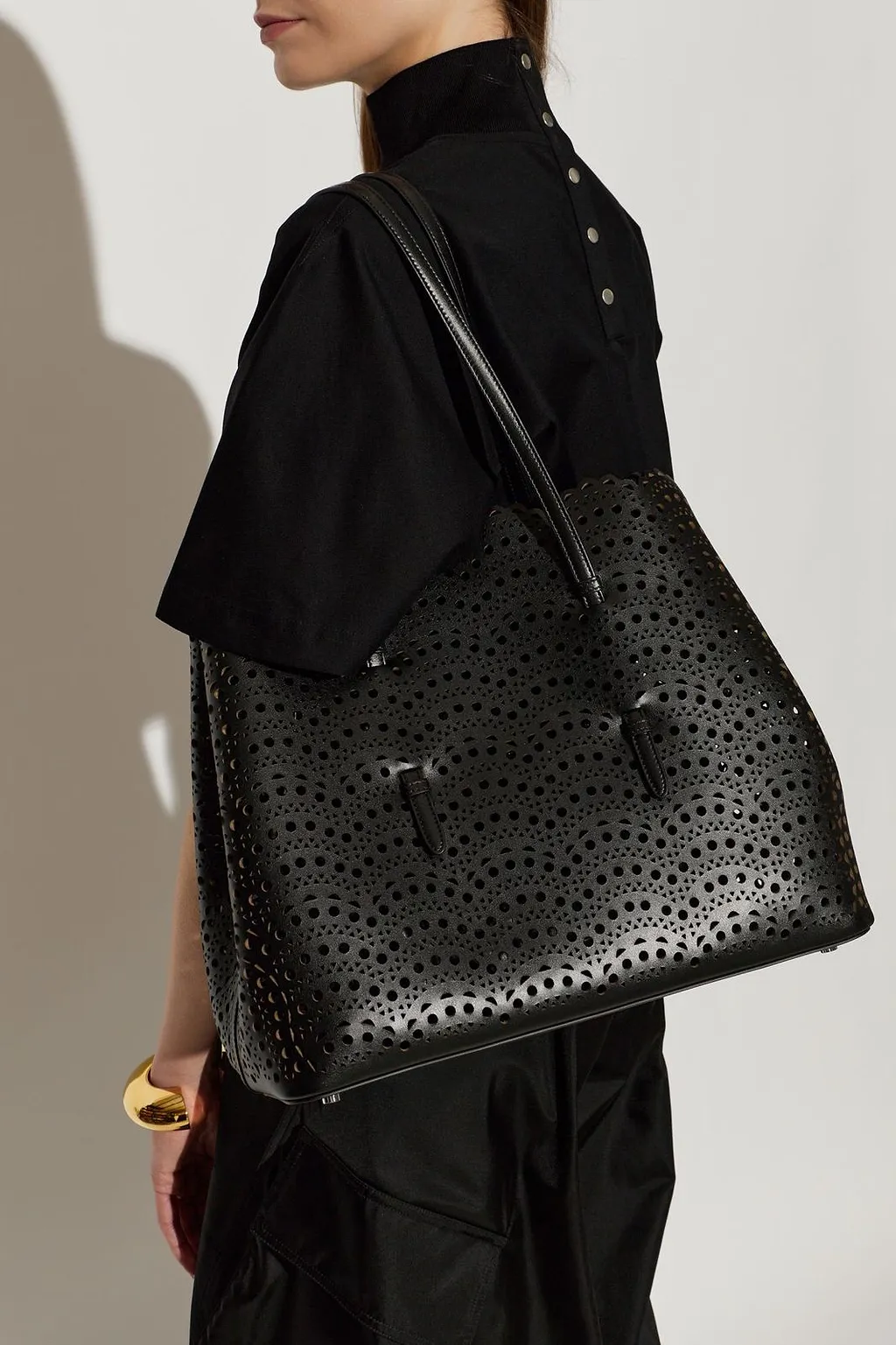 AlaÏA Mina 37 Laser-Cut Tote Bag