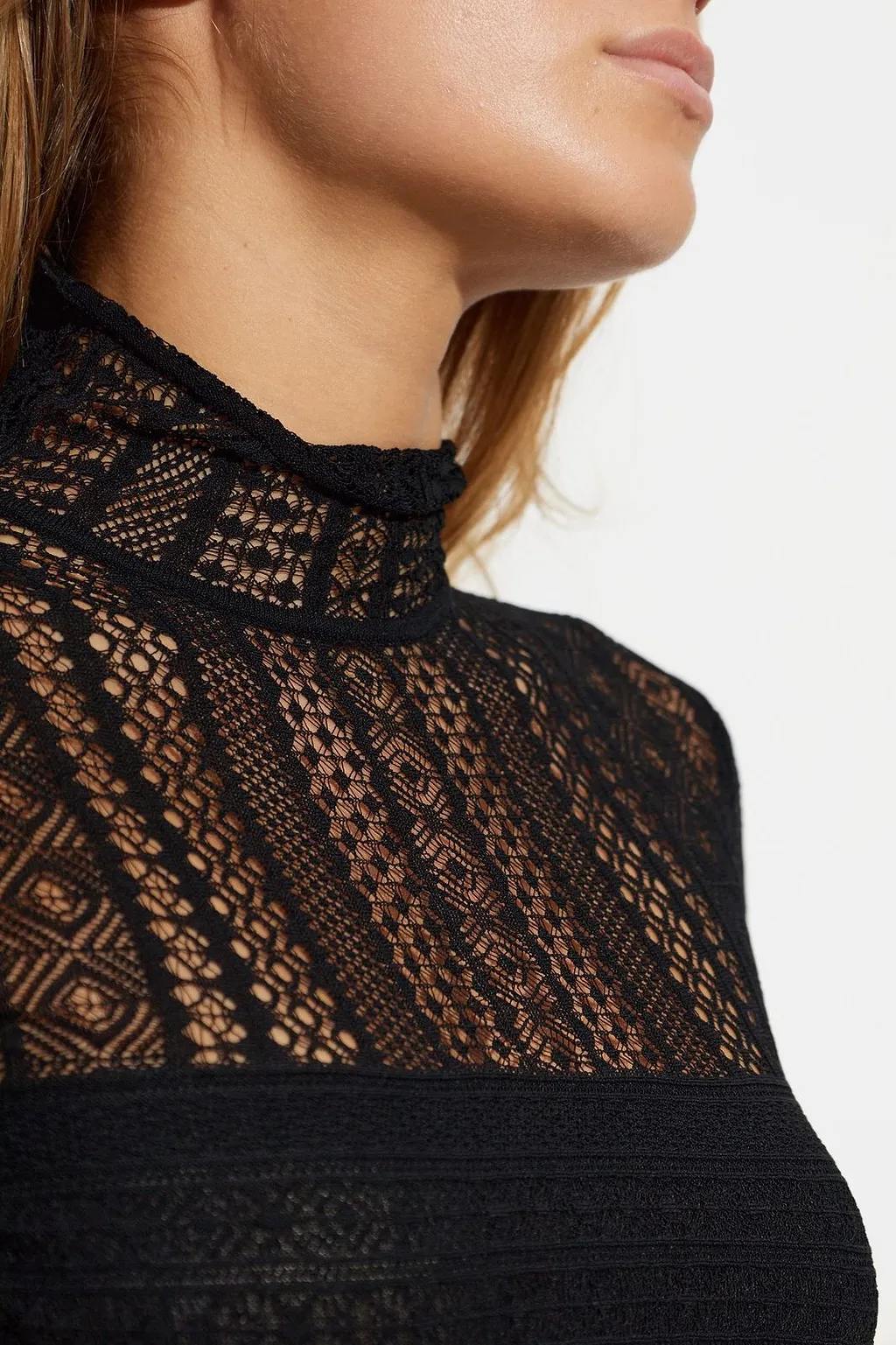 Alexander Mcqueen Sheer Lace Long-Sleeve Top