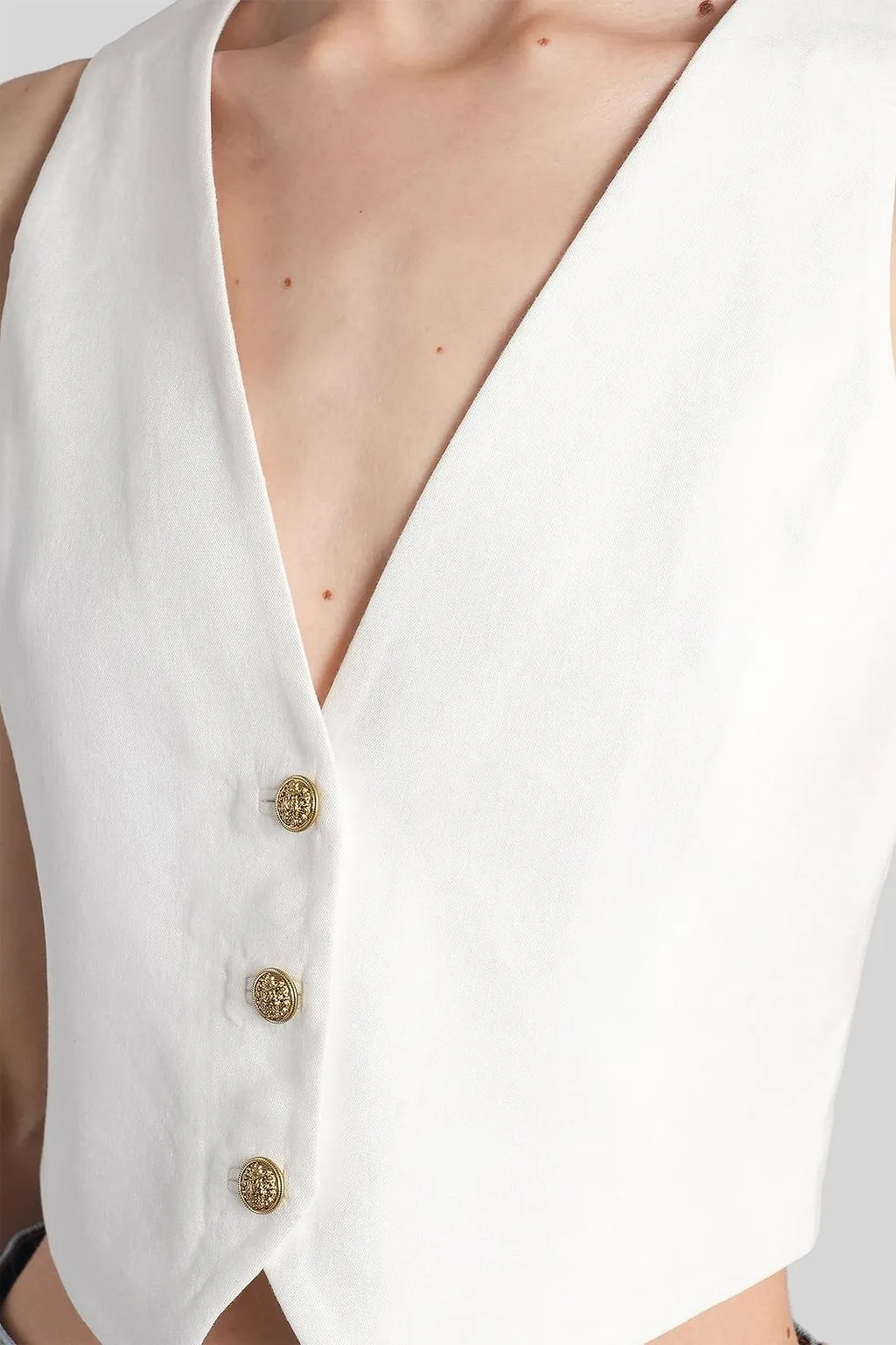 Alice + Olivia Donna Buttoned Cropped Waistcoat