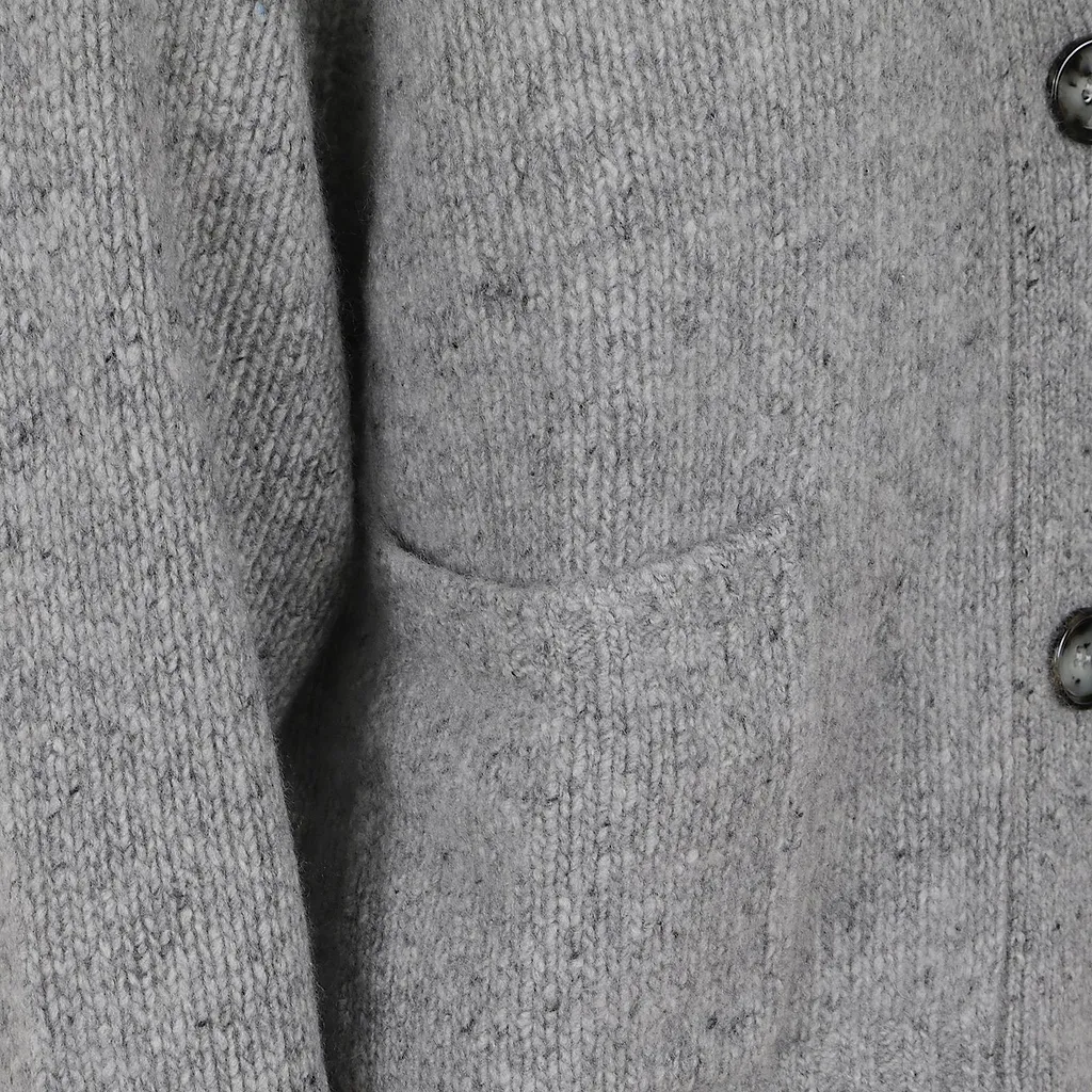 Allude V-Neck Buttoned Cardigan
