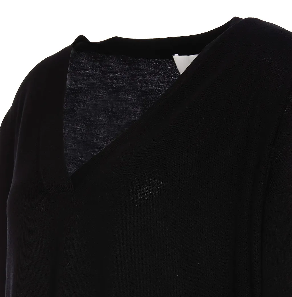 Allude V-Neck Drop Shoulder Jumper