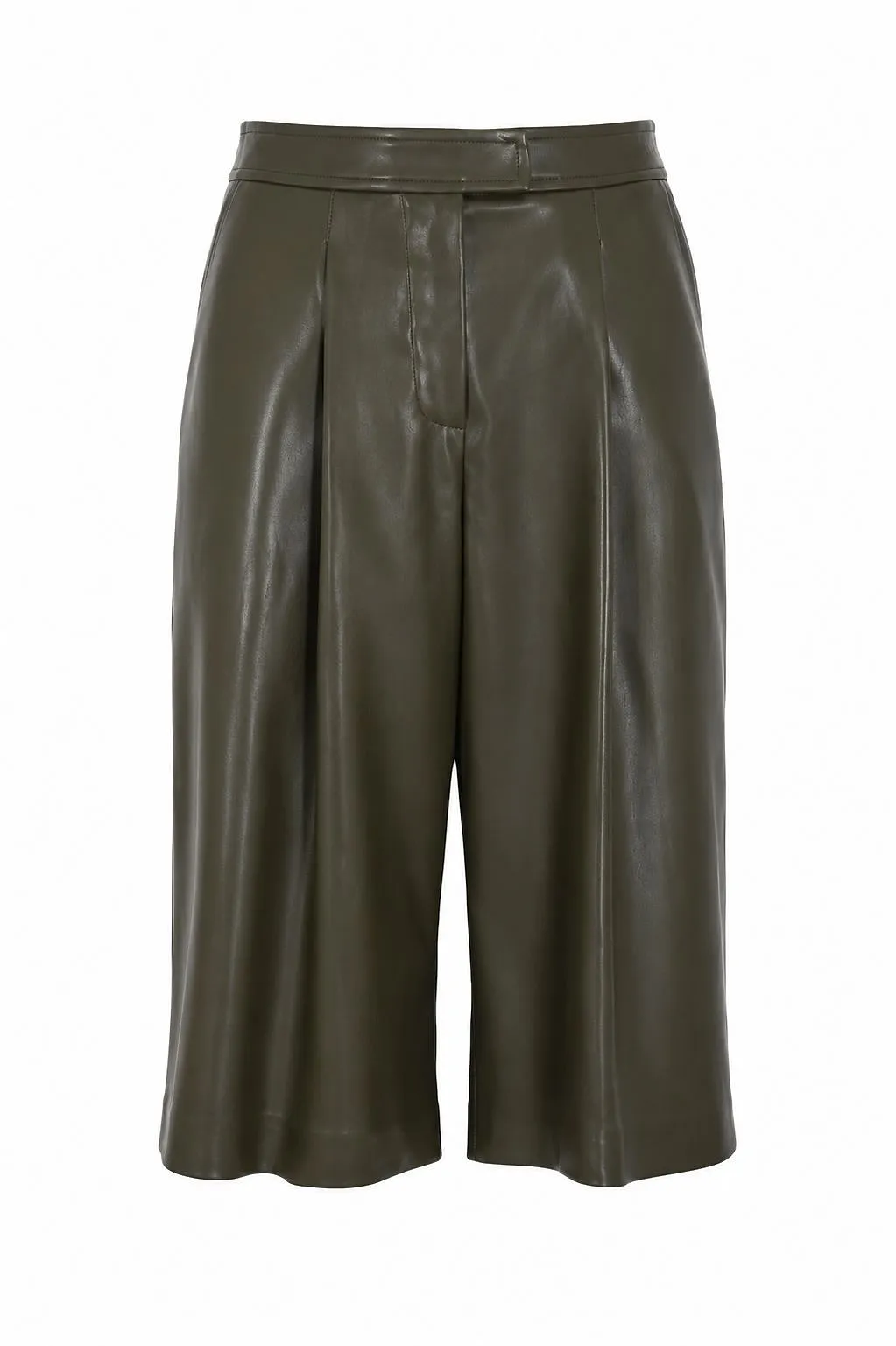 Alpha Studio Pleated Bermuda Shorts