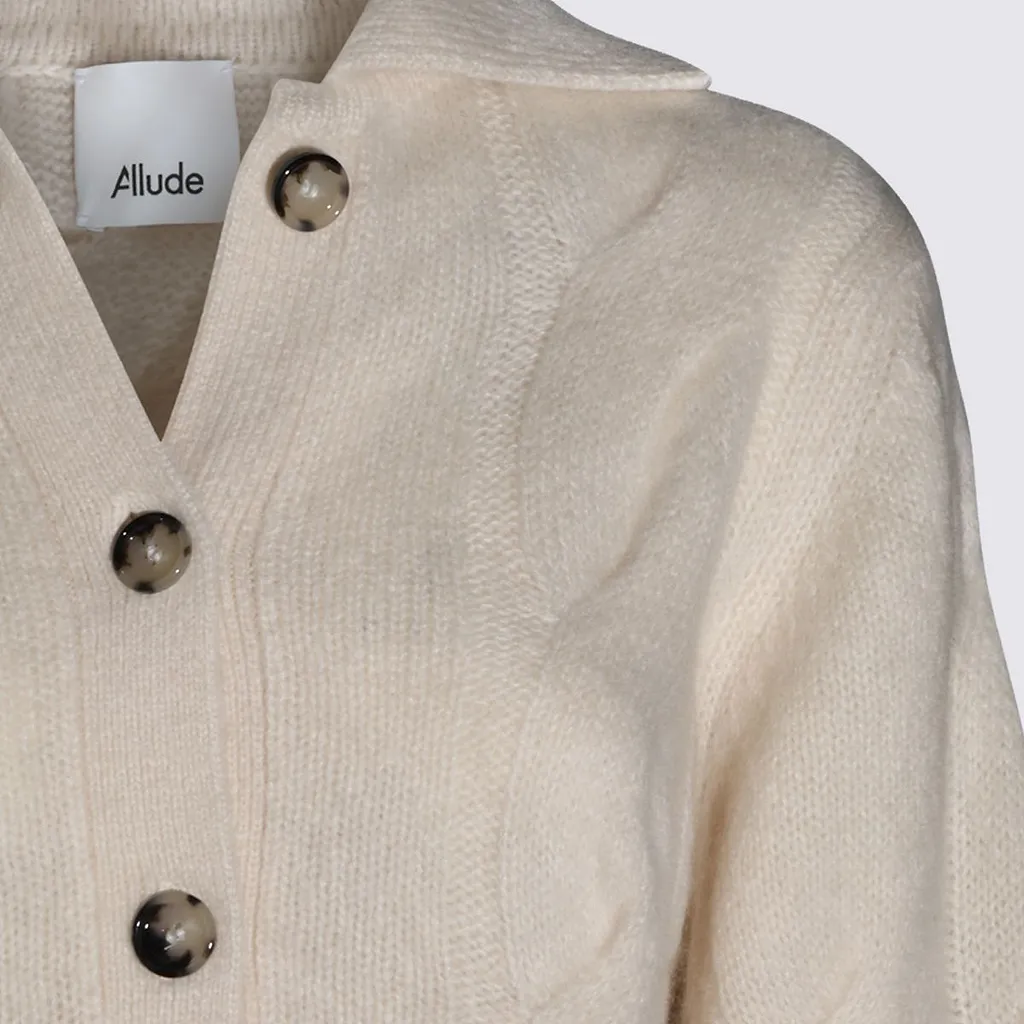 Allude Cable-Knit Buttoned Cardigan