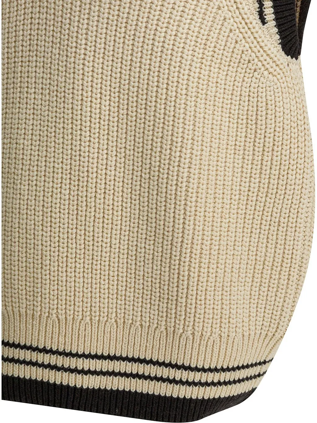 Ami Ami De Coeur V-Neck Knitted Top