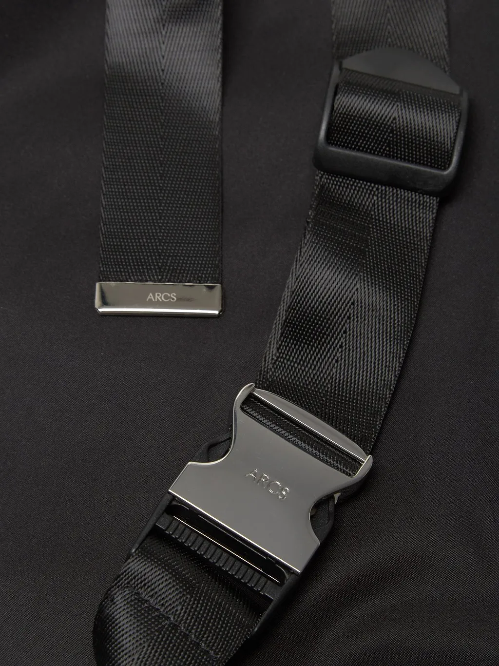 Arcs Gravity Crossbody Bag