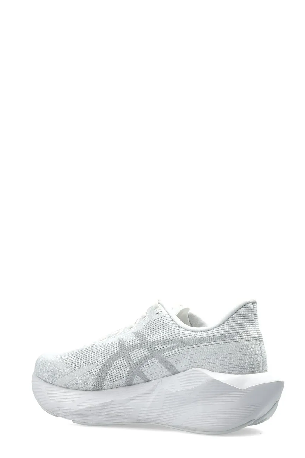 Asics Novablast 6 Low-Top Sneakers