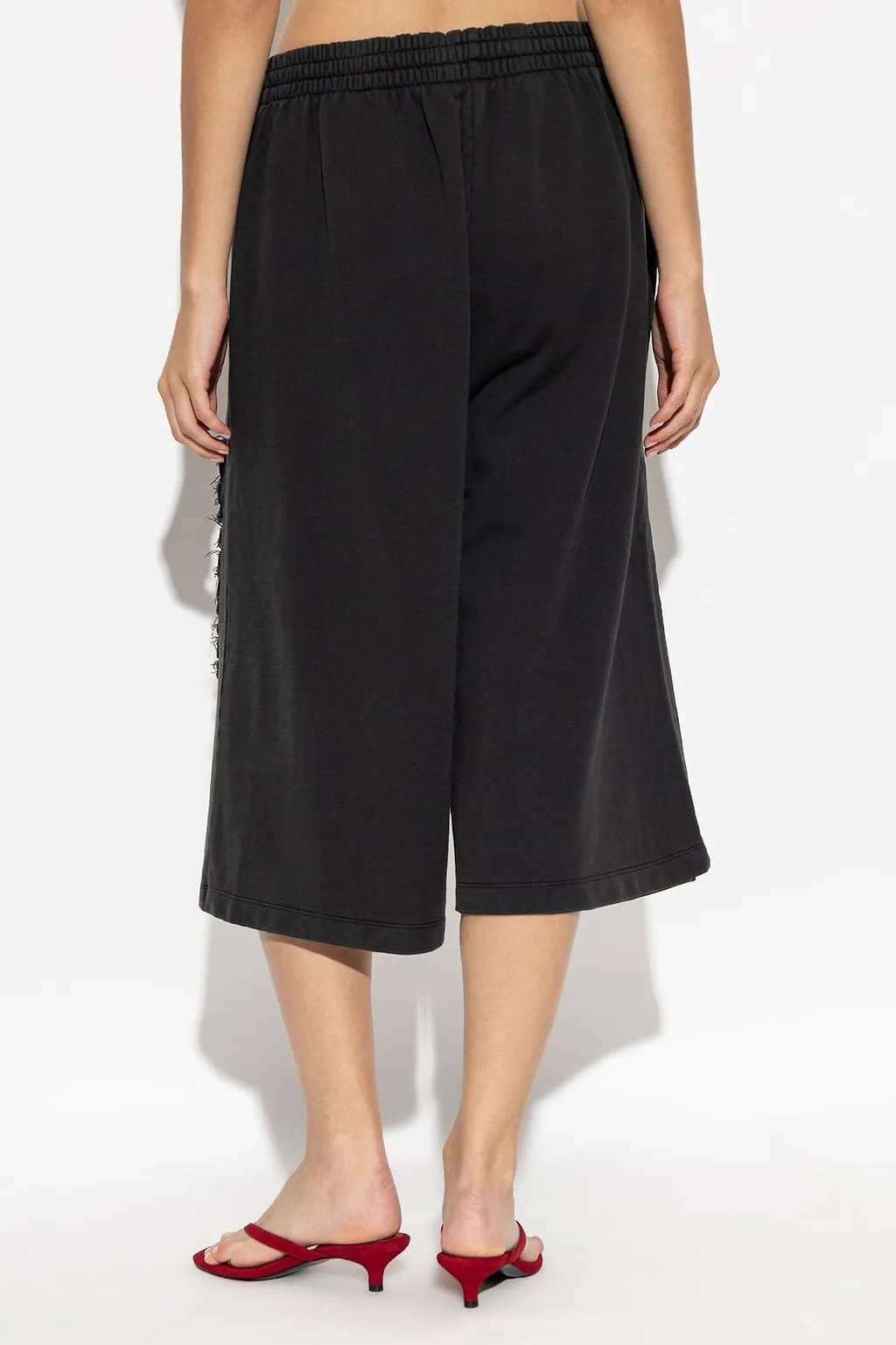 Avavav Decorative Slits Shorts