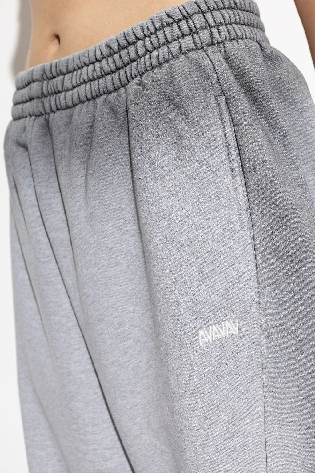Avavav Logo Embroidered Sweatpants