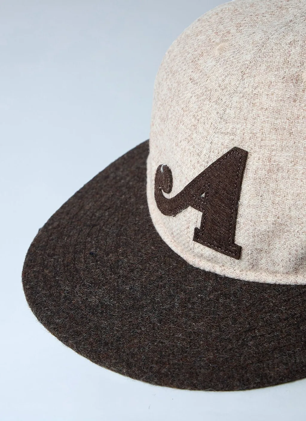 Awakeny Classic A Contrast Brim Baseball Cap