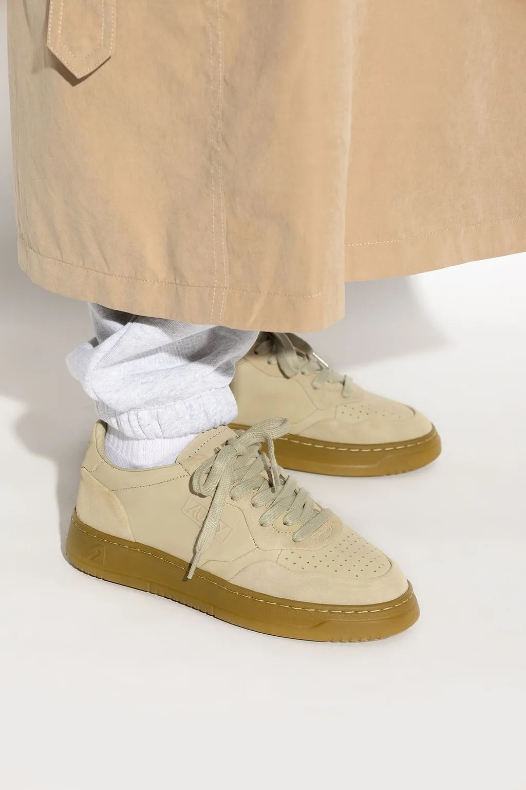 Autry Medalist Low-Top Sneakers