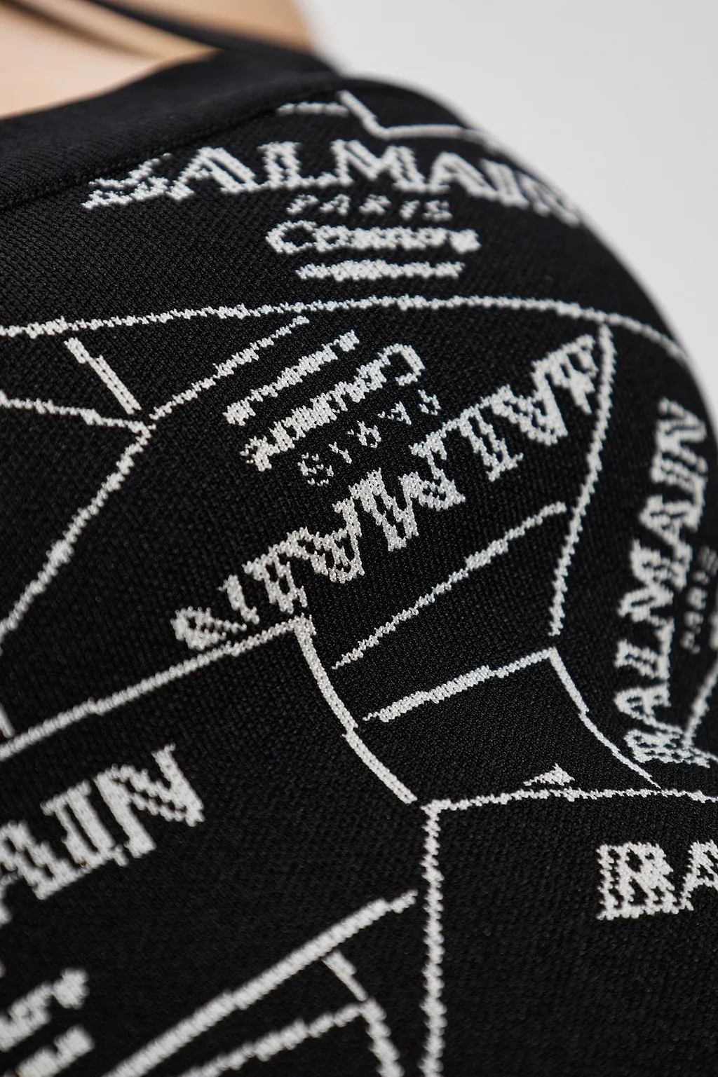 Balmain Logo Detailed Cropped Top