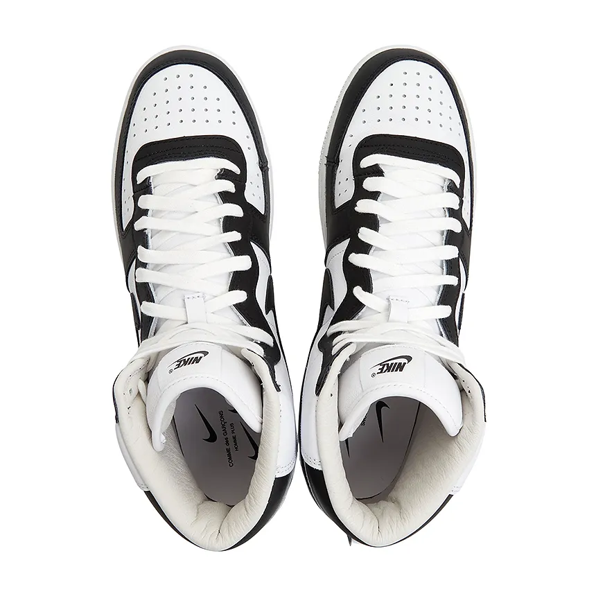 Logo Sneakers
