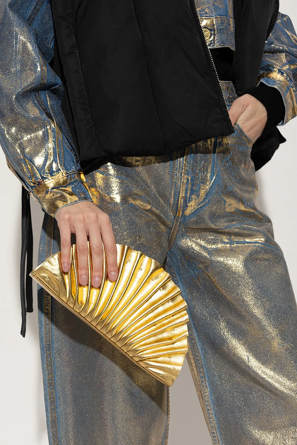 Shell-Shaped Handbag
