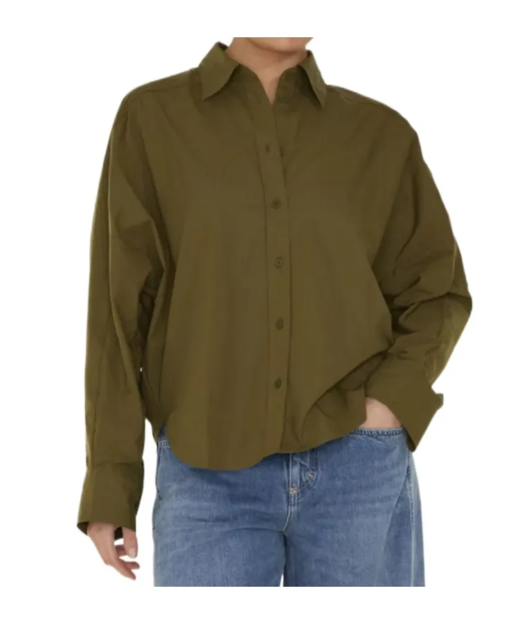 Closed Gathered-Back 3/4 Sleeve Shirt
