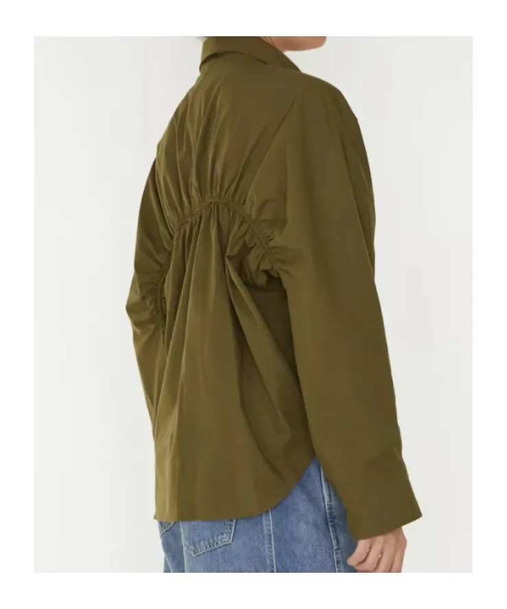 Closed Gathered-Back 3/4 Sleeve Shirt