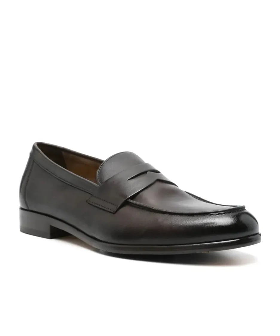 Doucal's Round Toe Loafers