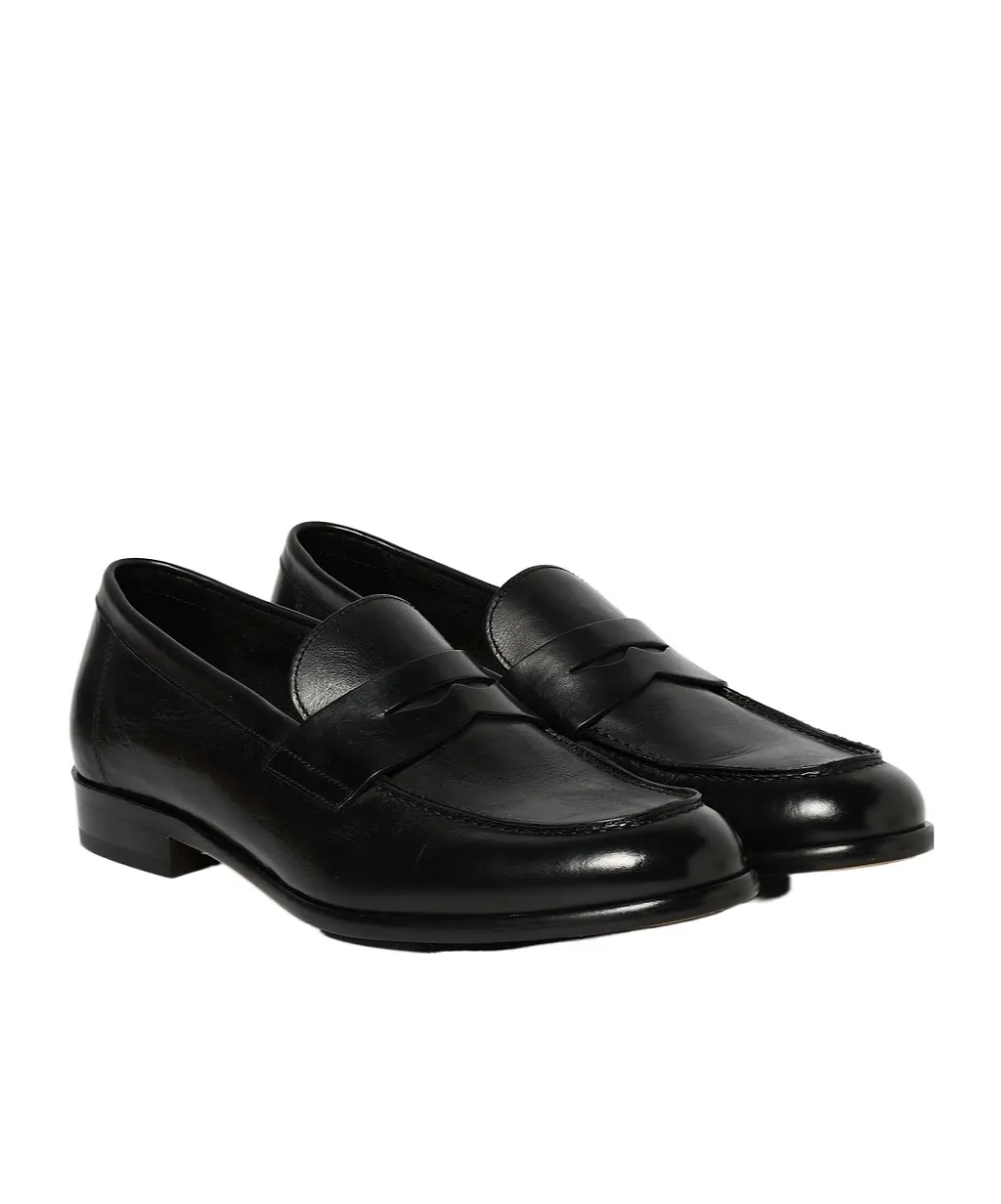 Doucal's Round Toe Loafers