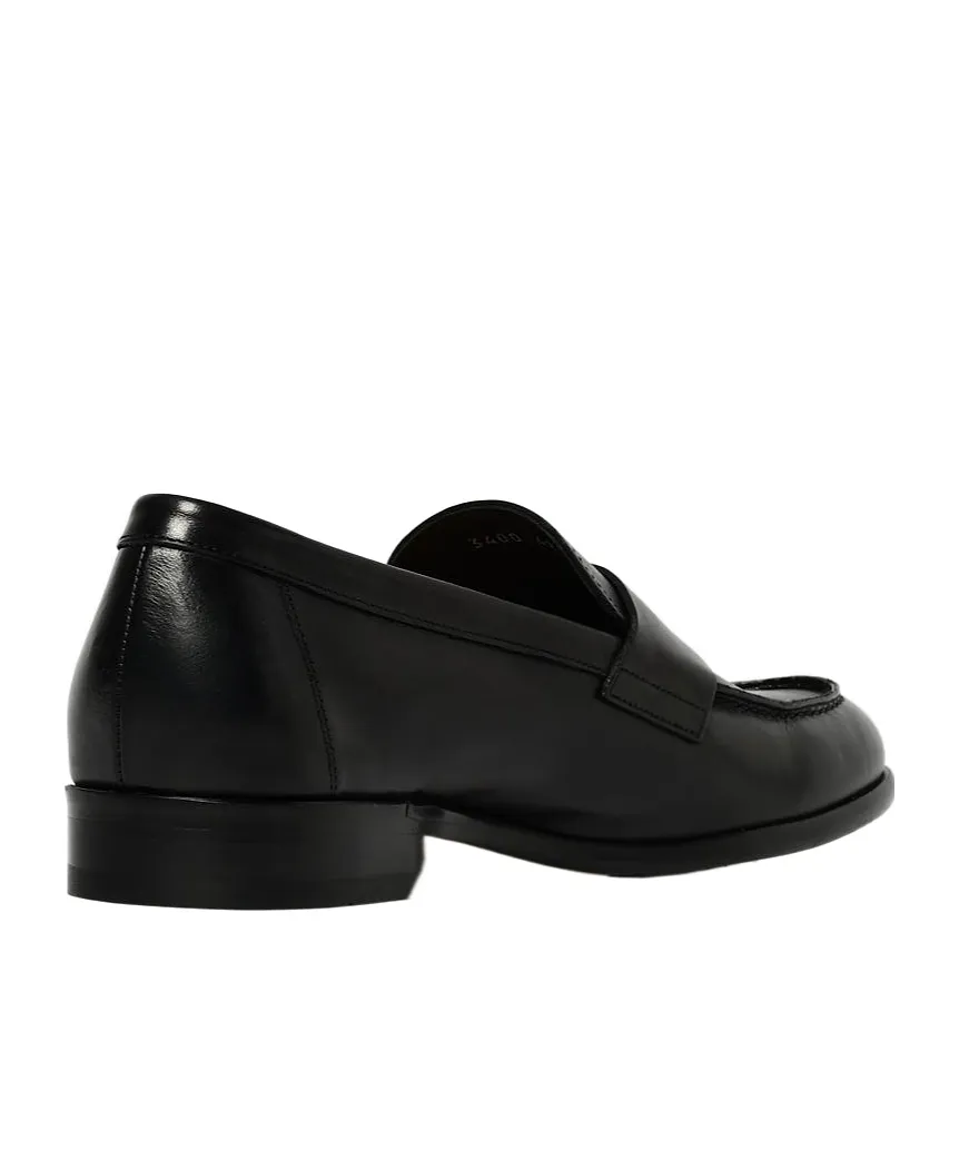 Doucal's Round Toe Loafers