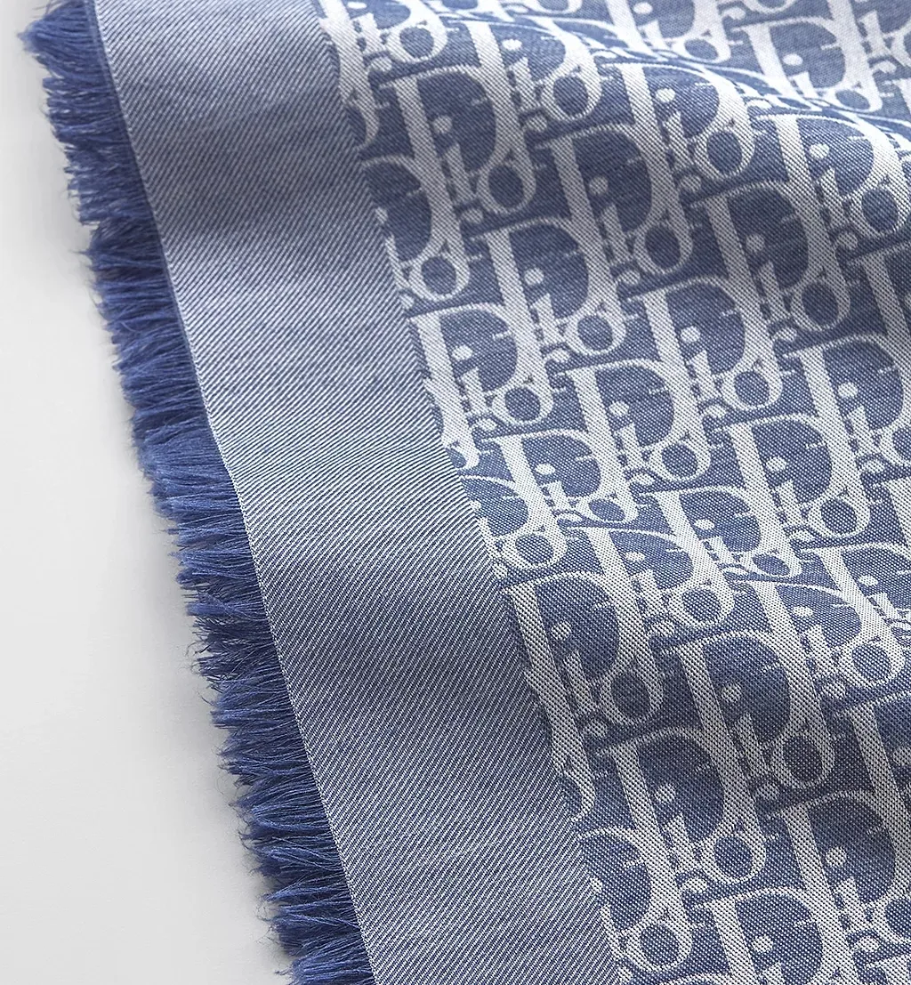 Dior Infini Shawl