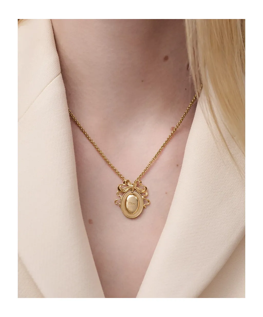 Dior Oval Pendant Necklace