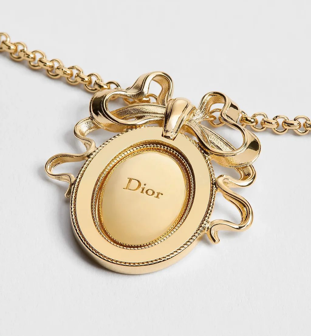 Dior Oval Pendant Necklace