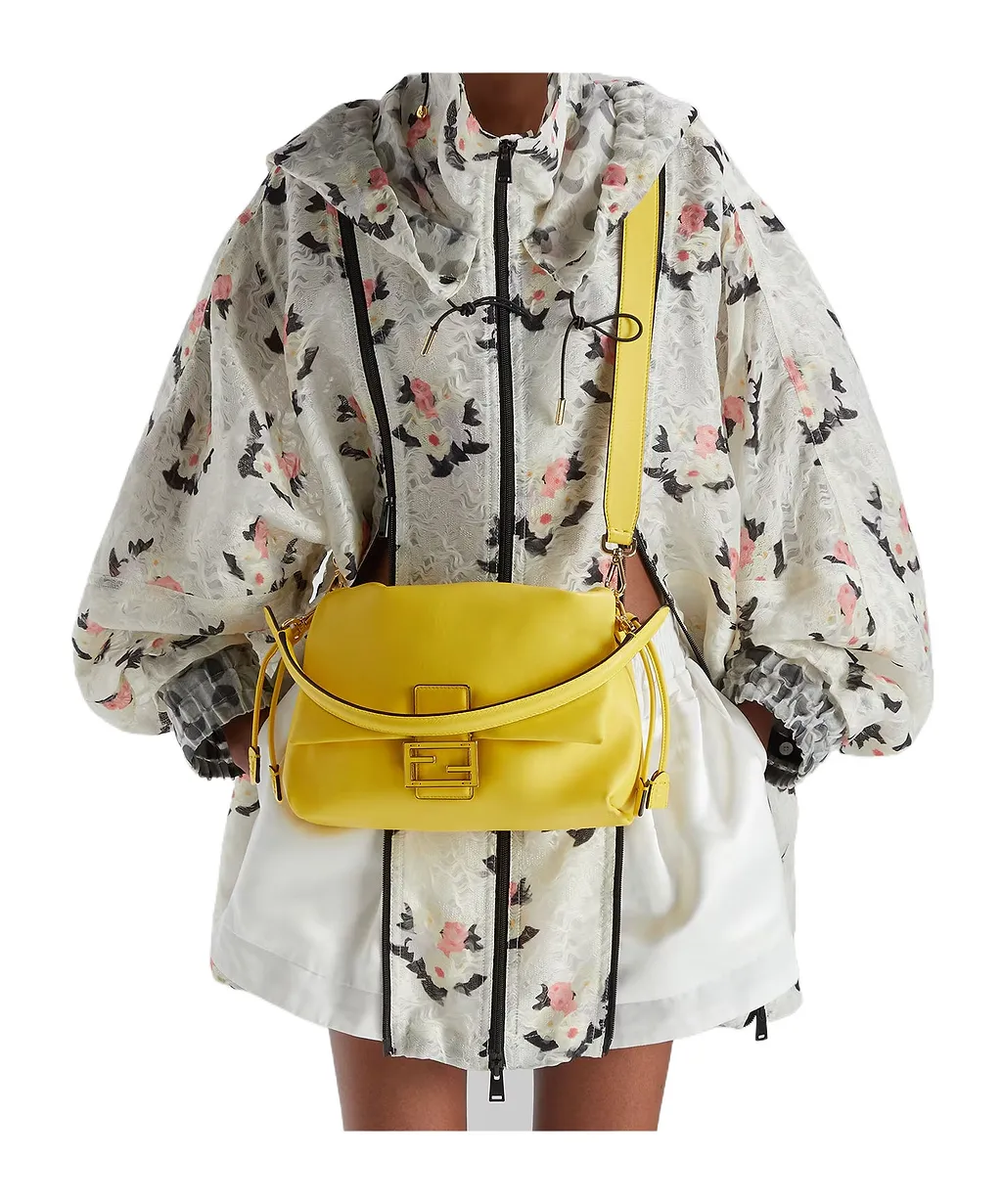 Medium Mamma Baguette Shoulder Bag
