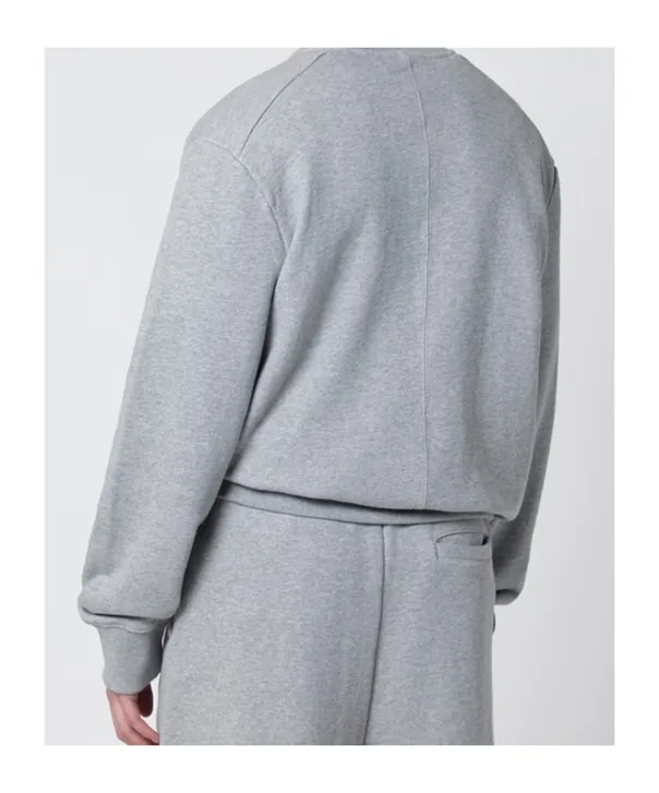 Long-Sleeved Knitwear