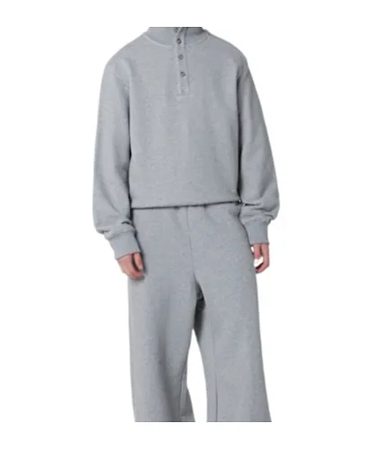 Long-Sleeved Knitwear