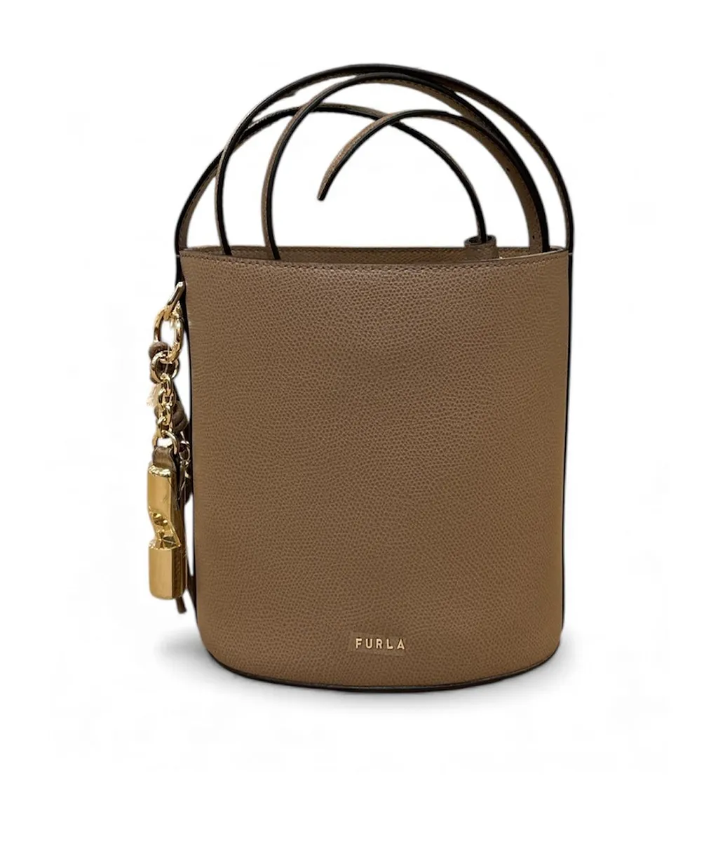 Roxie Bucket Bag