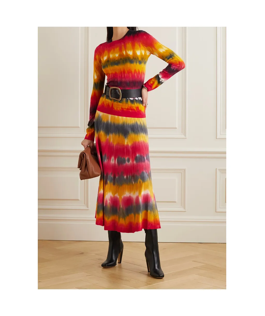 Long-Sleeved Knitwear
