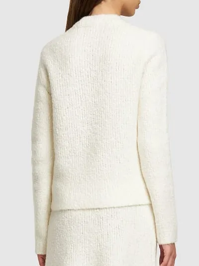 Round-Neck And Long-Sleeved Sweater
