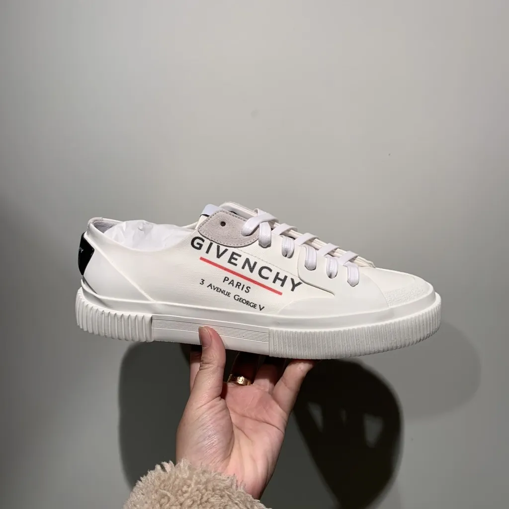 Address Logo-Print Low-Top Sneakers