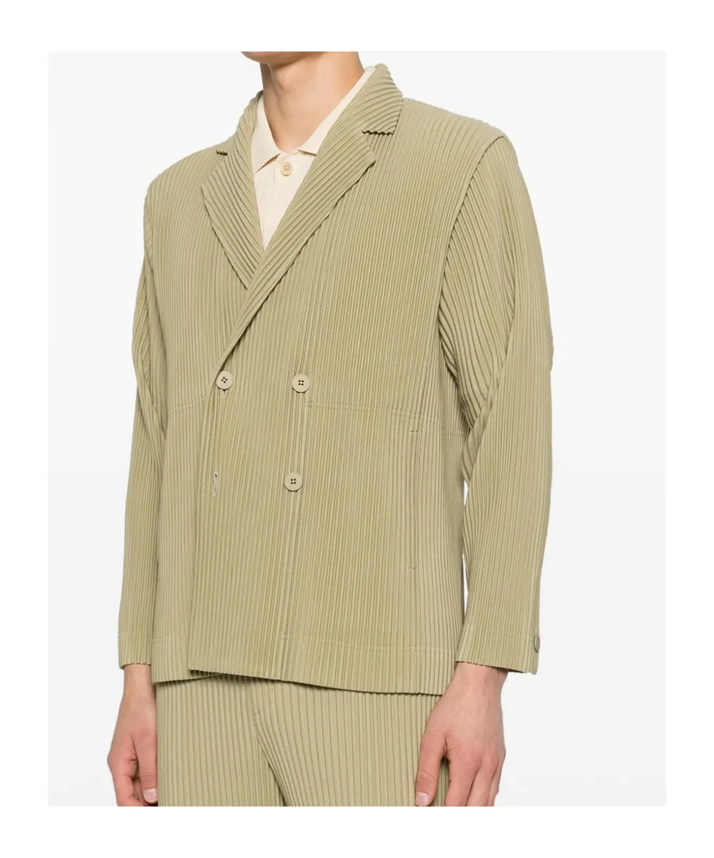 Buttoned Pleated Jacket