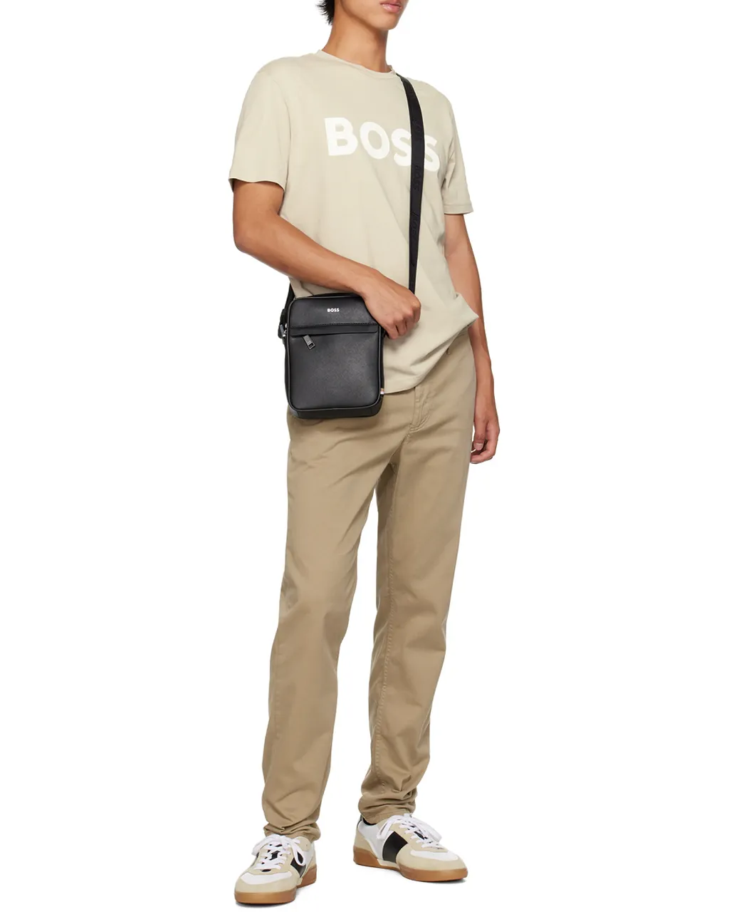 Hugo Boss Logo Detailed Zipped Messenger Bag