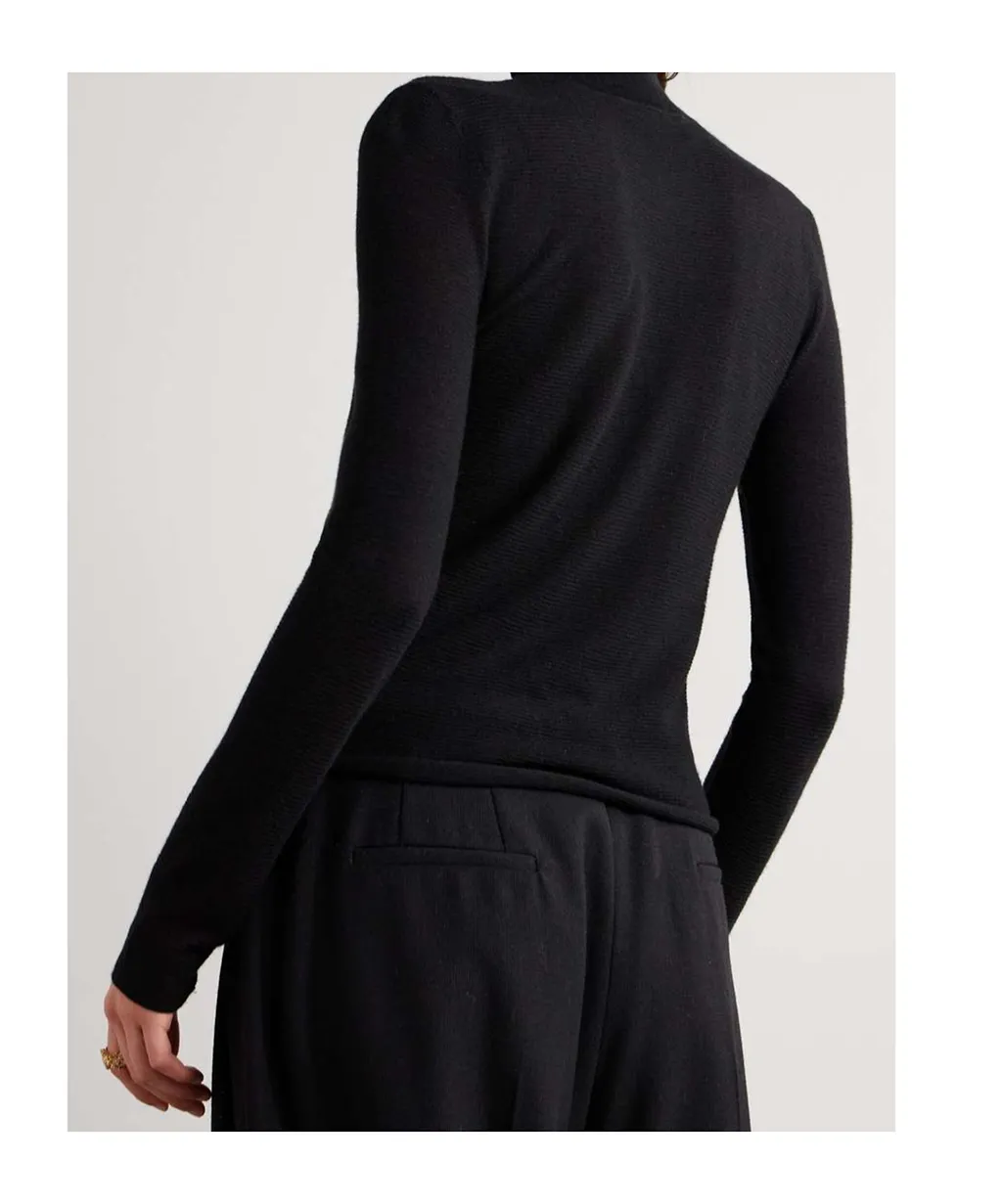 Lisa Yang Lory Cashmere Turtleneck