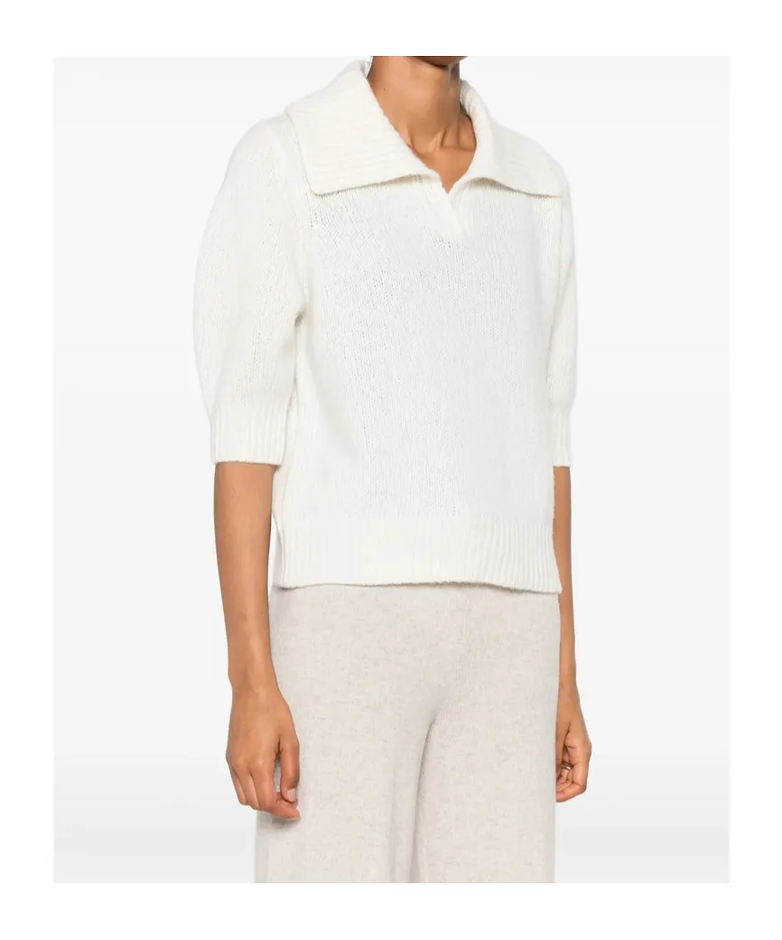 Wide-Collar V-Neck Jumper