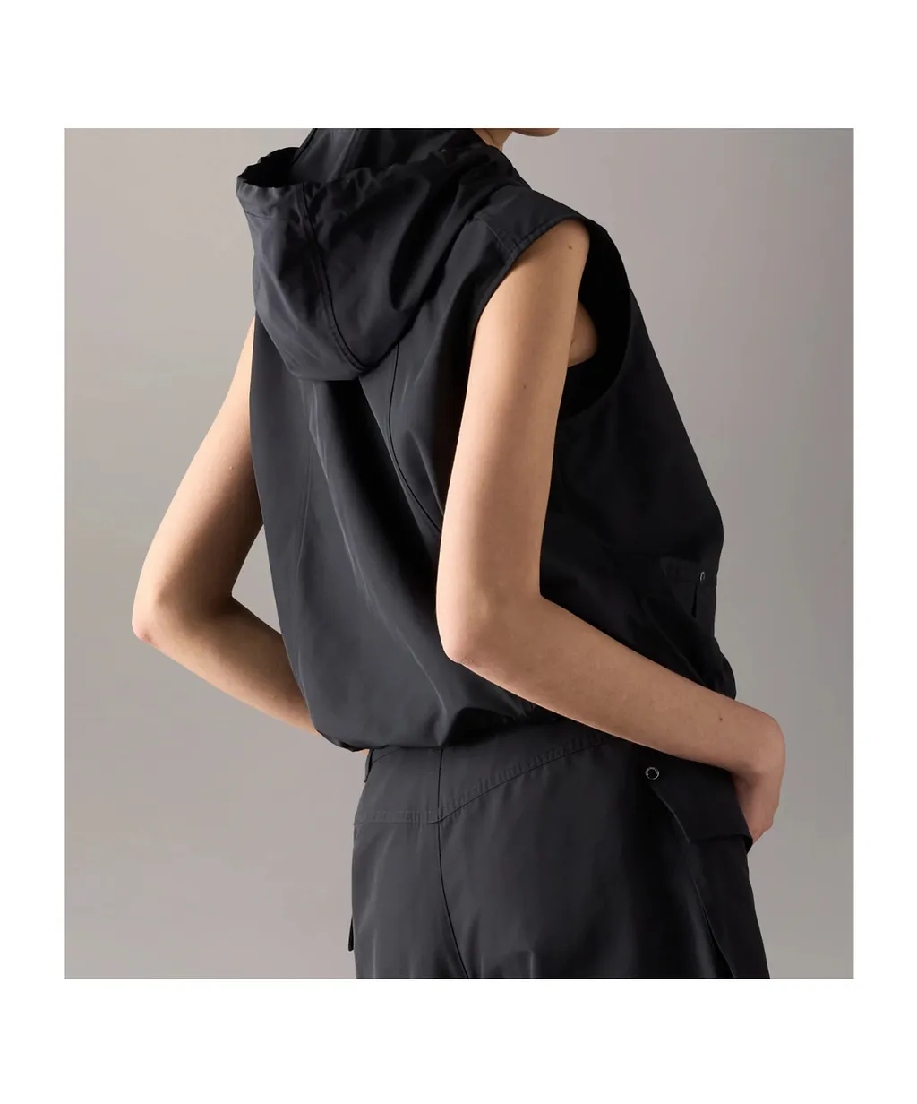Moose Knuckles Elevate Hooded Vest