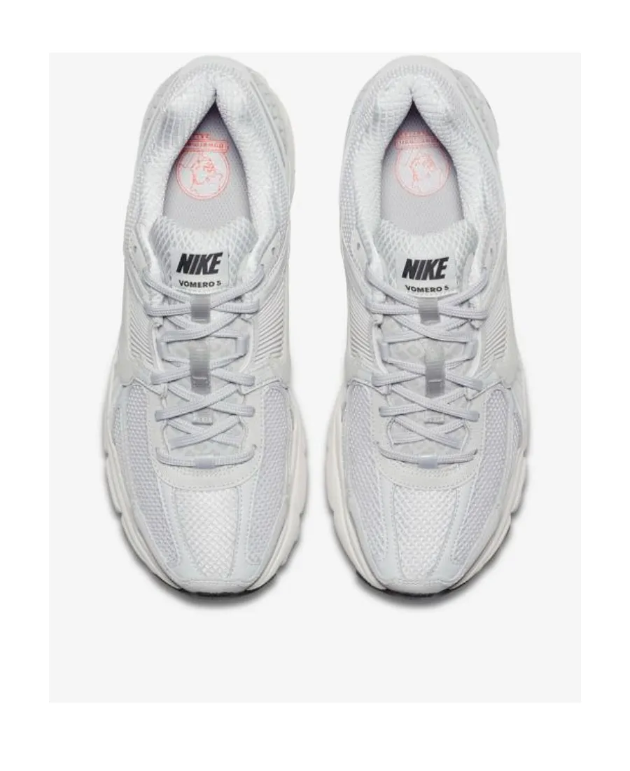 Nike Zoom Vomero 5 Low-Top Sneakers